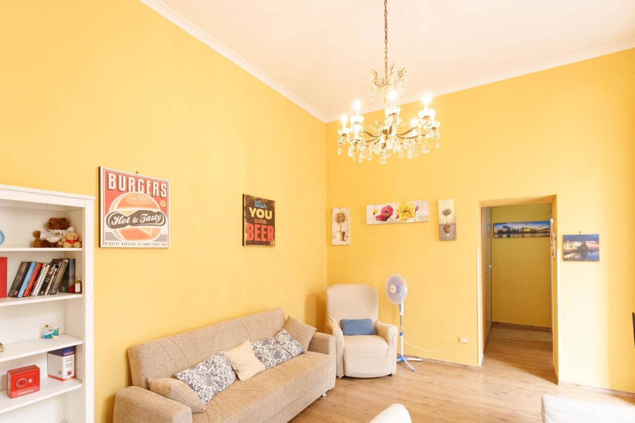 Duomo 77 - In The Heart Of The Historical Center By Elite Villas Neapel Exterior foto